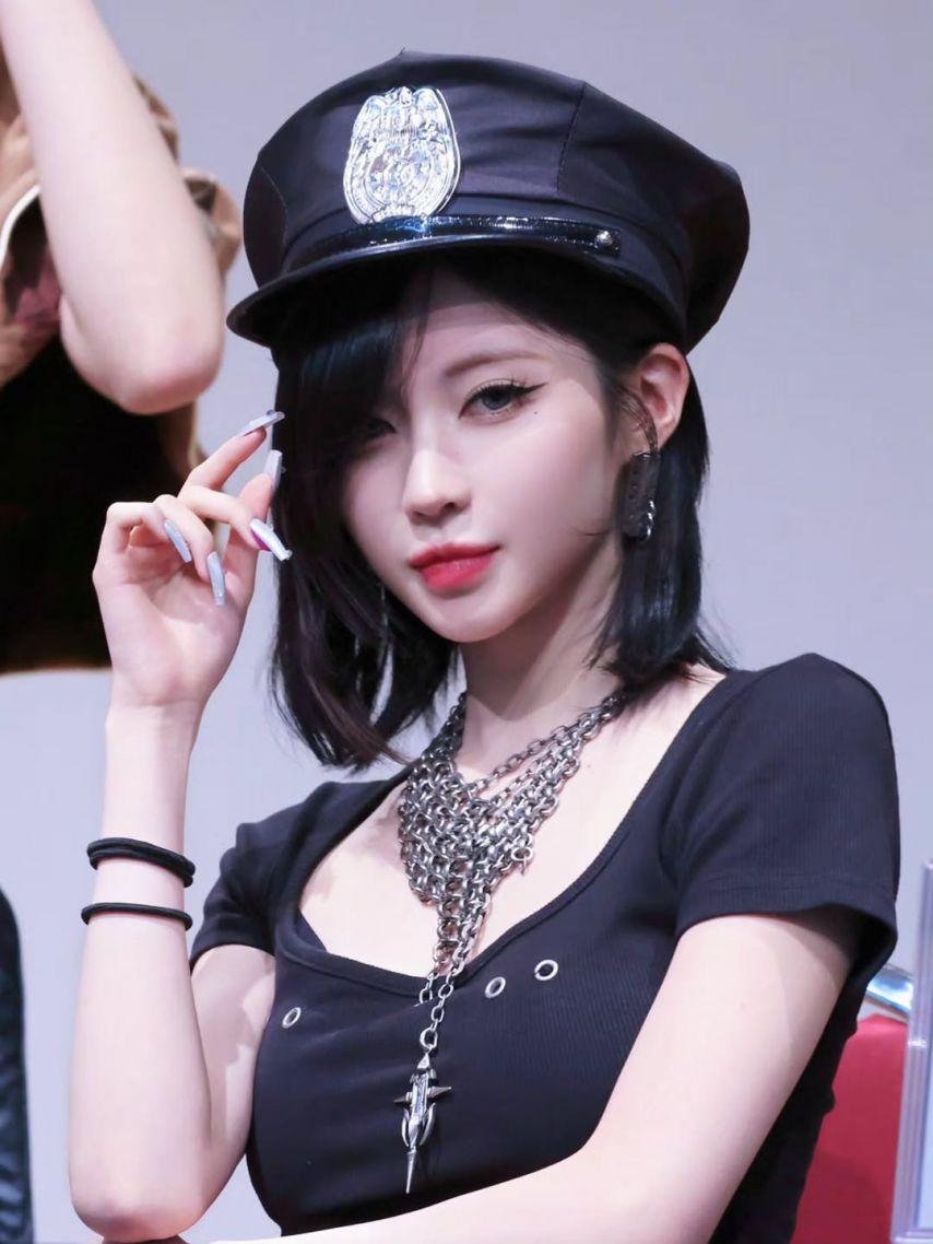 BABYMONSTER (베이비몬스터) 아사1