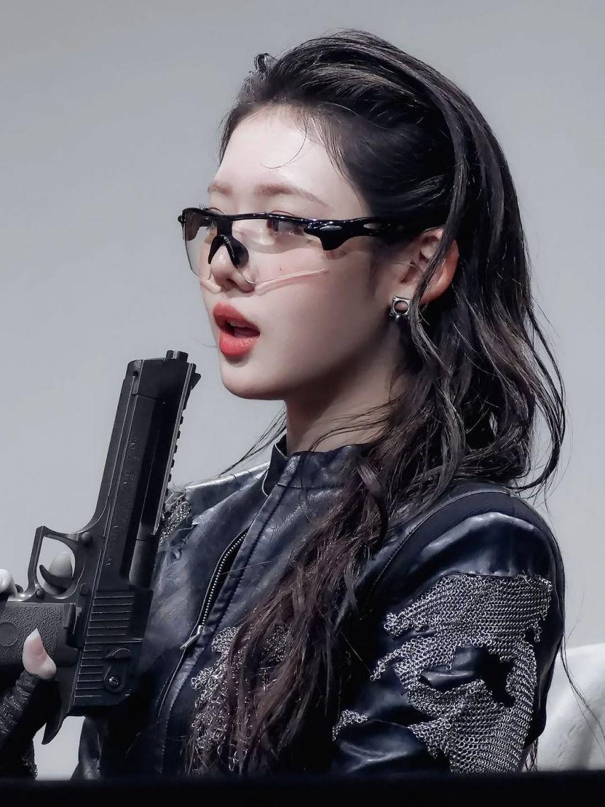 BABYMONSTER (베이비몬스터) 로라1