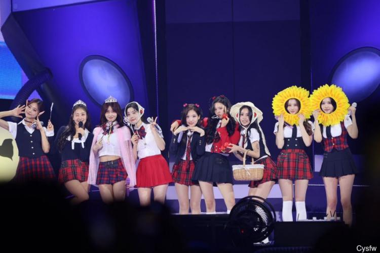 트와이스 251018 10주년 팬미팅1