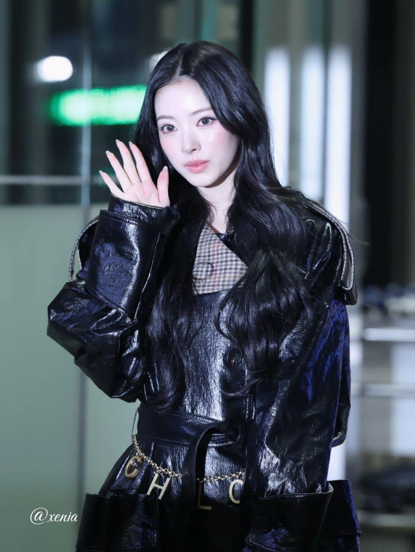 출국하는 안나 (미야오)4