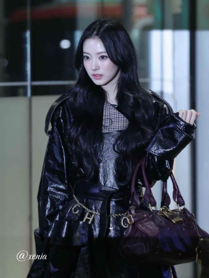 출국하는 안나 (미야오)5