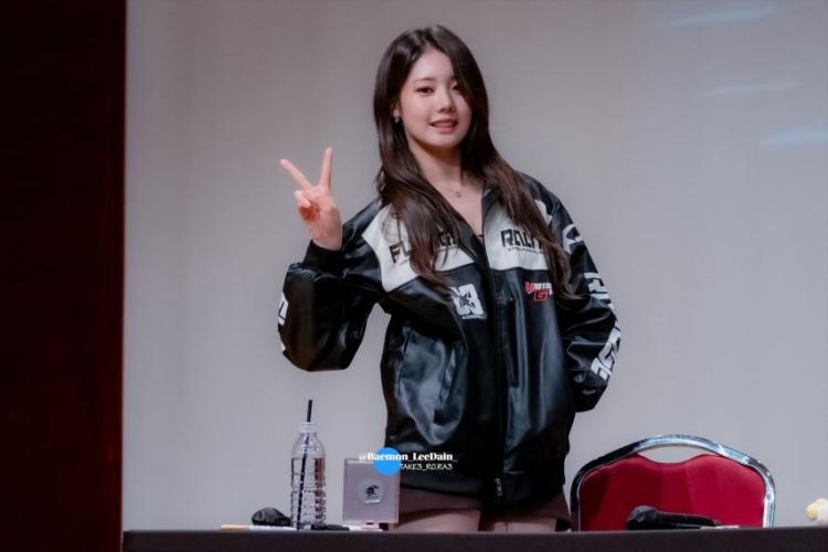 베이비몬스터 로라5