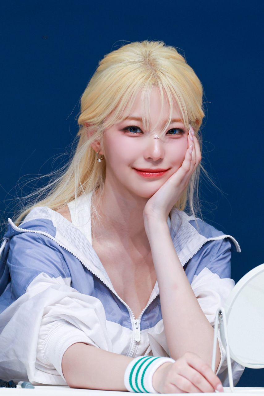 프로미스나인 백지헌0