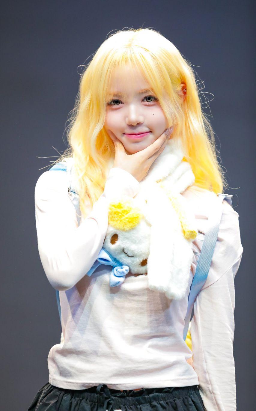 트리플에스 김채원1