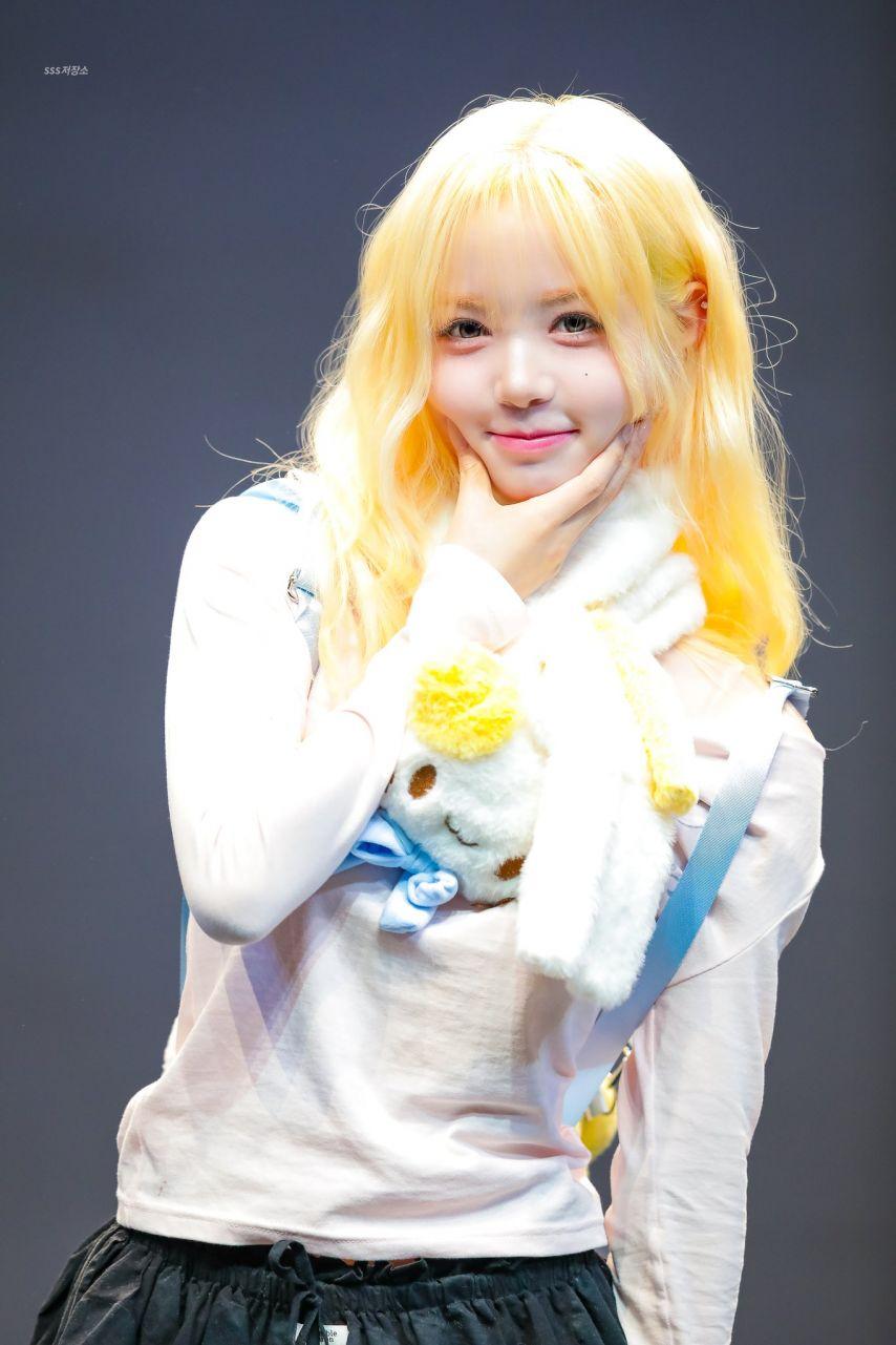 트리플에스 김채원2