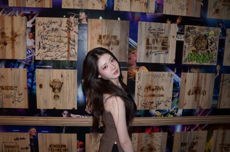 베이비몬스터 로라4