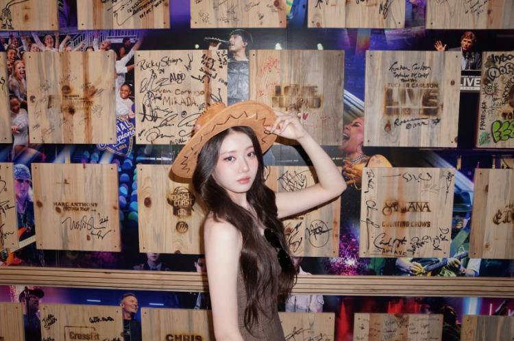 베이비몬스터 로라5