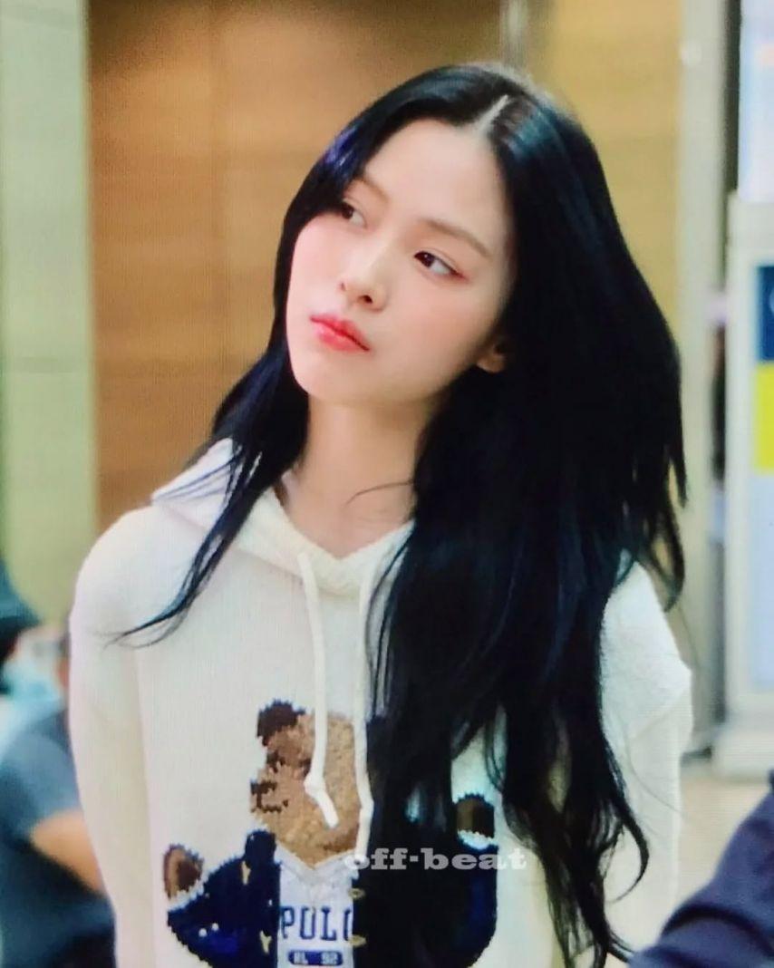 ITZY (있지) 류진4