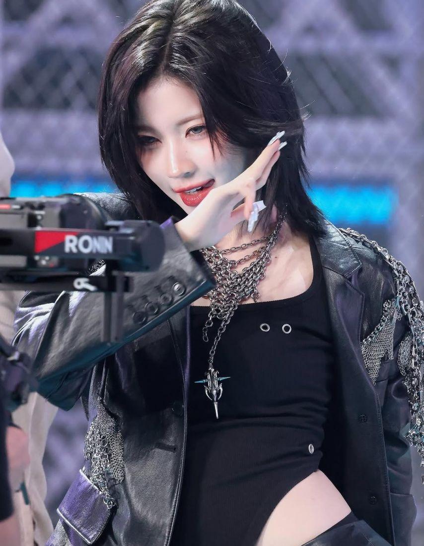 BABYMONSTER (베이비몬스터) 아사1