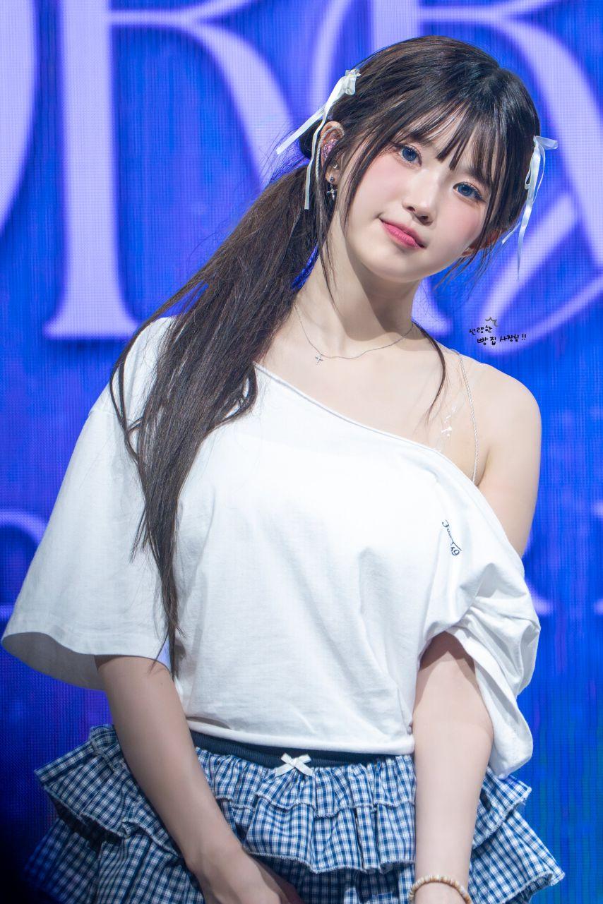 프로미스나인 송하영1