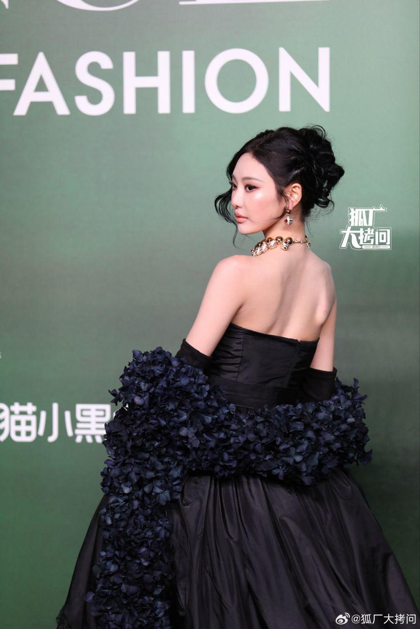 어제자 잡지 보그 차이나 행사 참석한 에스파 닝닝, 아이들 우기.JPG1