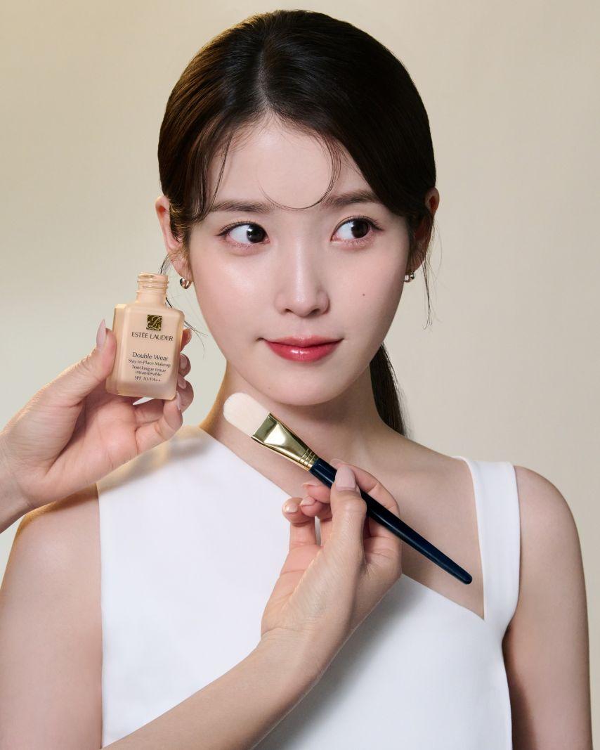 아이유 에스티로더/ 뉴발란스NB0