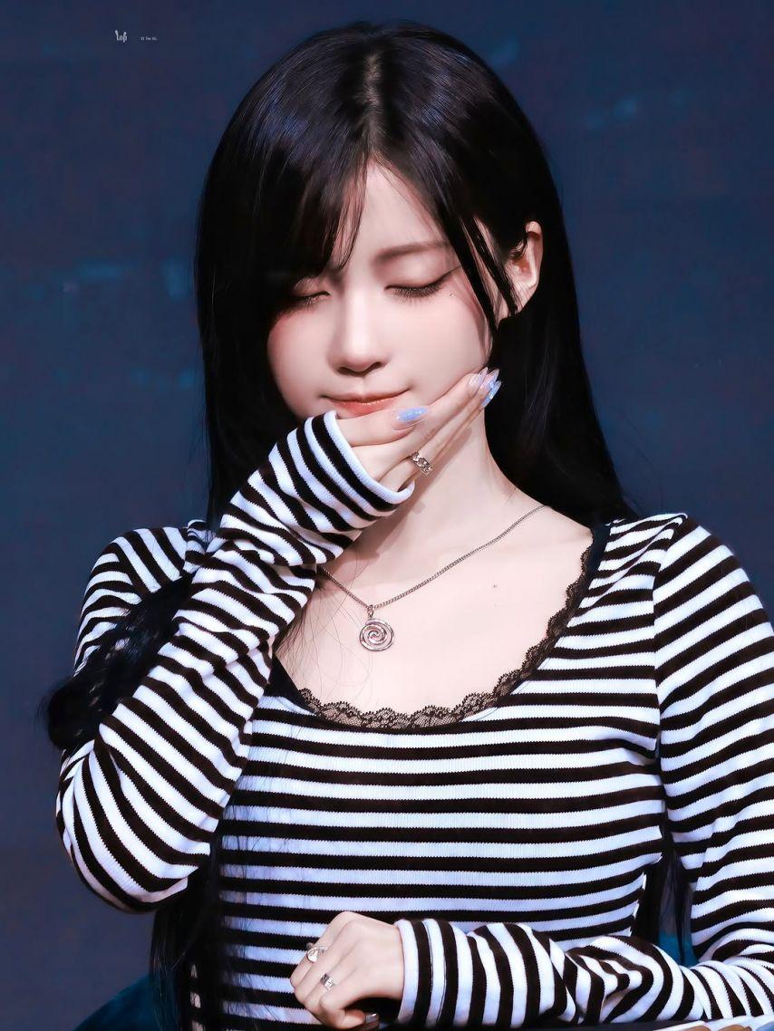 BABYMONSTER (베이비몬스터) 아사13