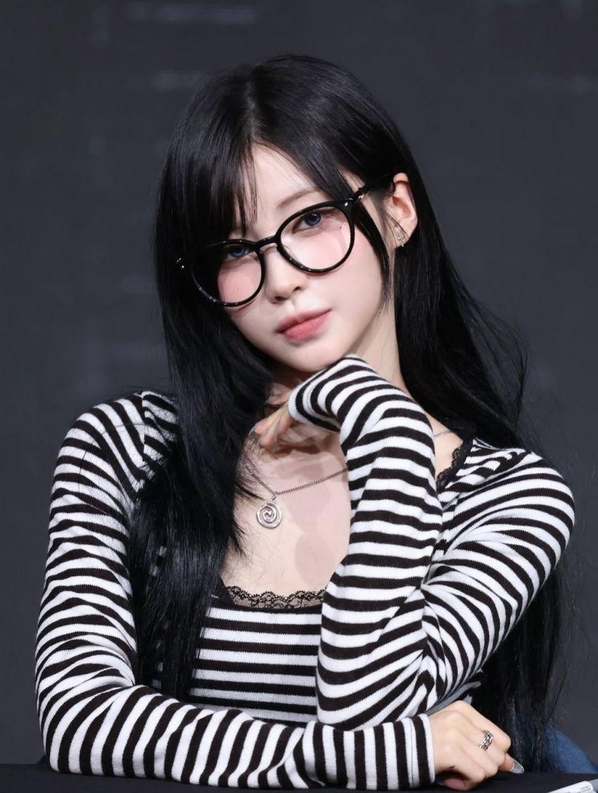 BABYMONSTER (베이비몬스터) 아사15