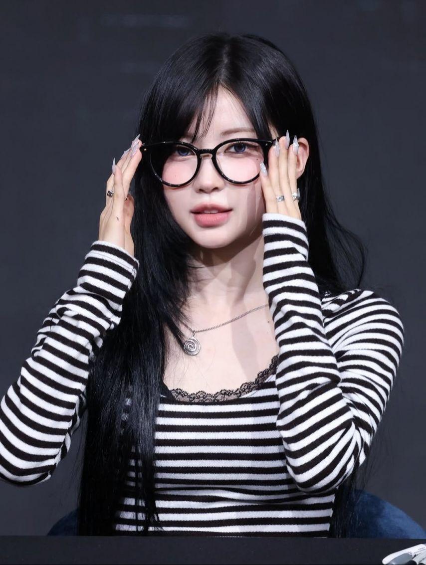 BABYMONSTER (베이비몬스터) 아사17