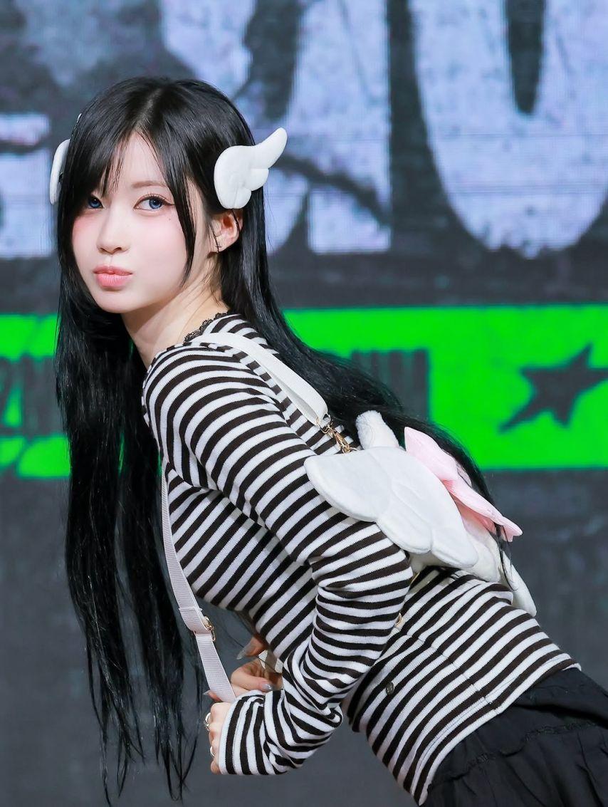 BABYMONSTER (베이비몬스터) 아사23