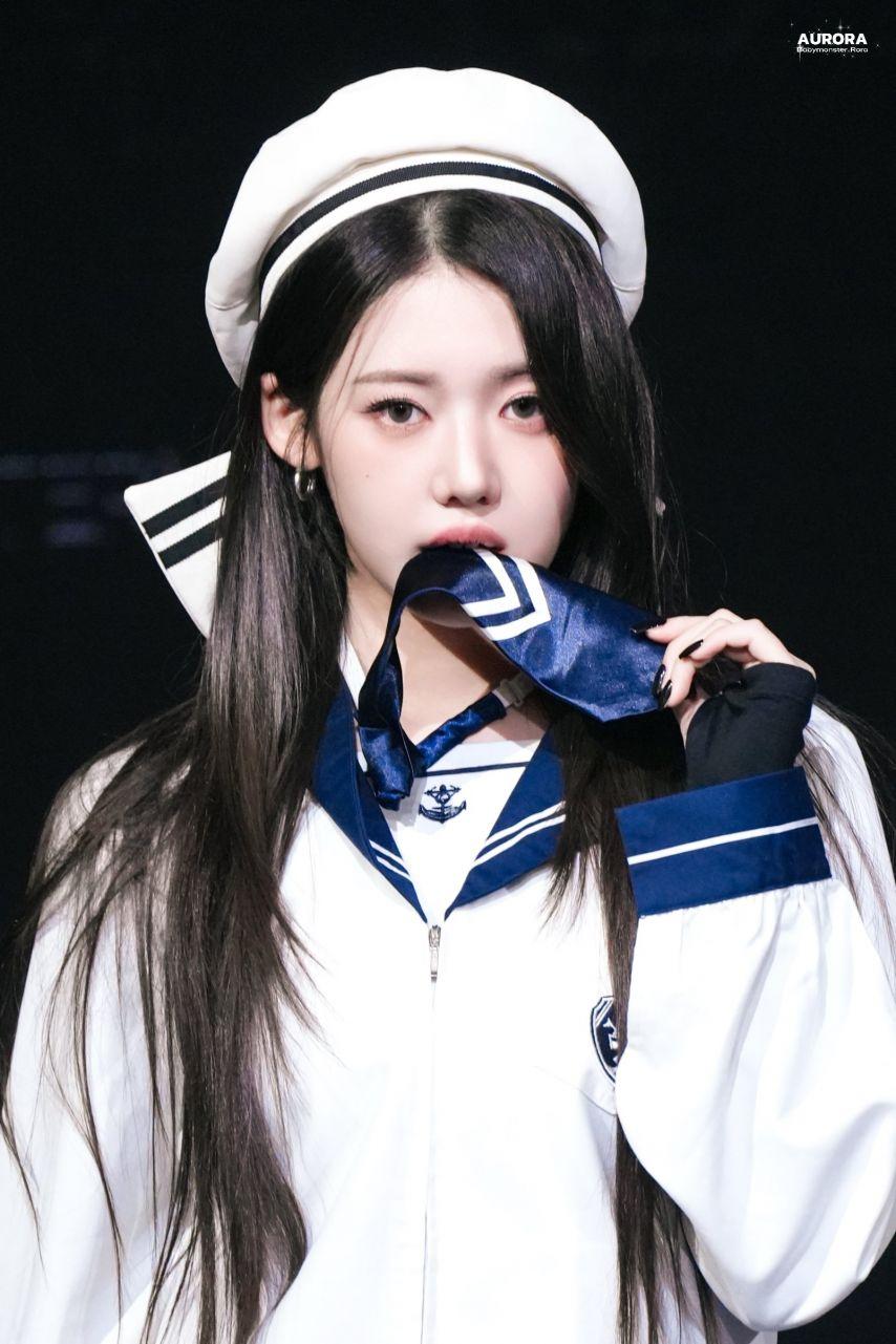 베이비몬스터 로라4