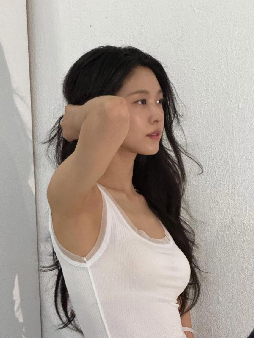 설현 SNS3