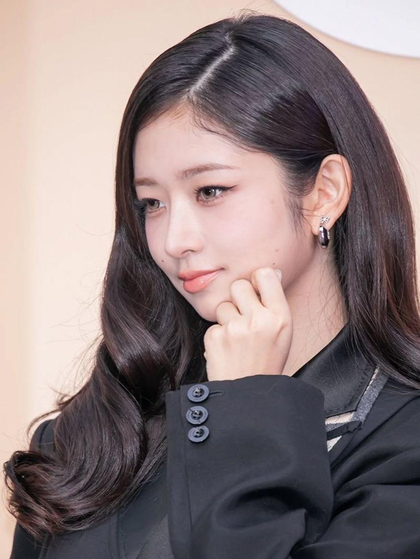 IVE (아이브) 레이10