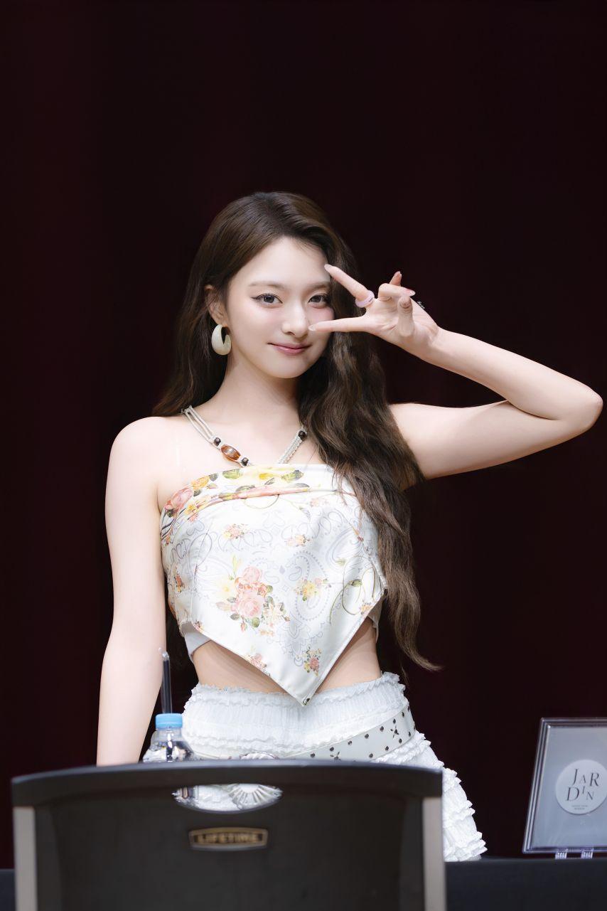 프로미스나인 이나경4