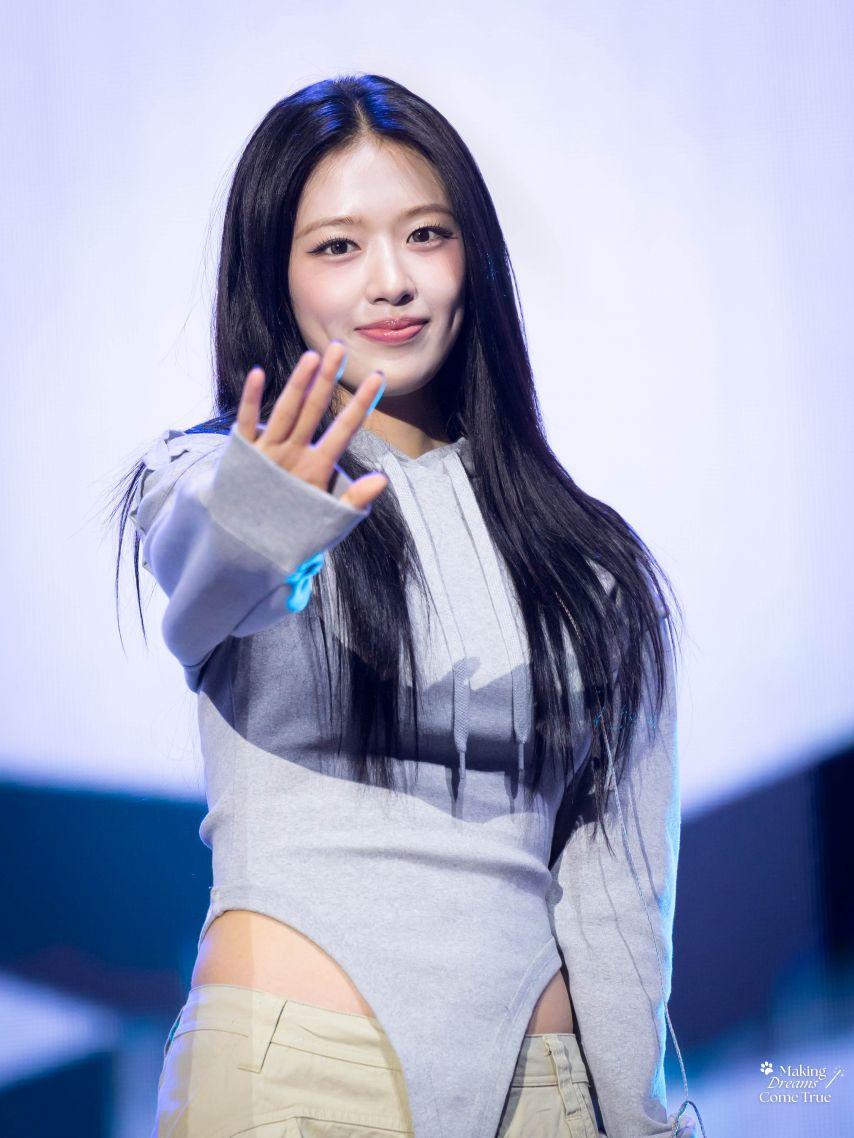 아이브 안유진4