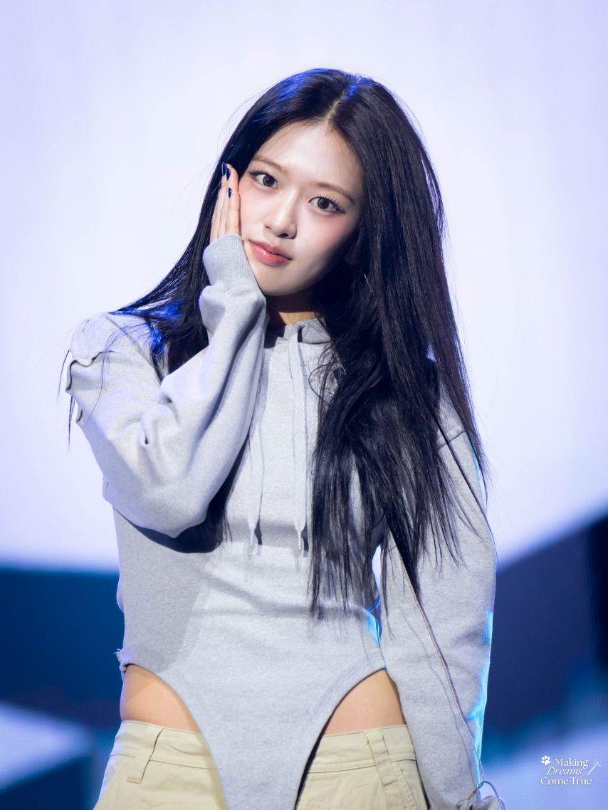 아이브 안유진5