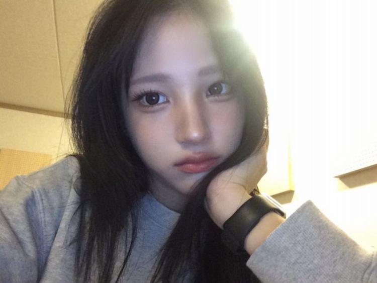 유니스 방윤하0