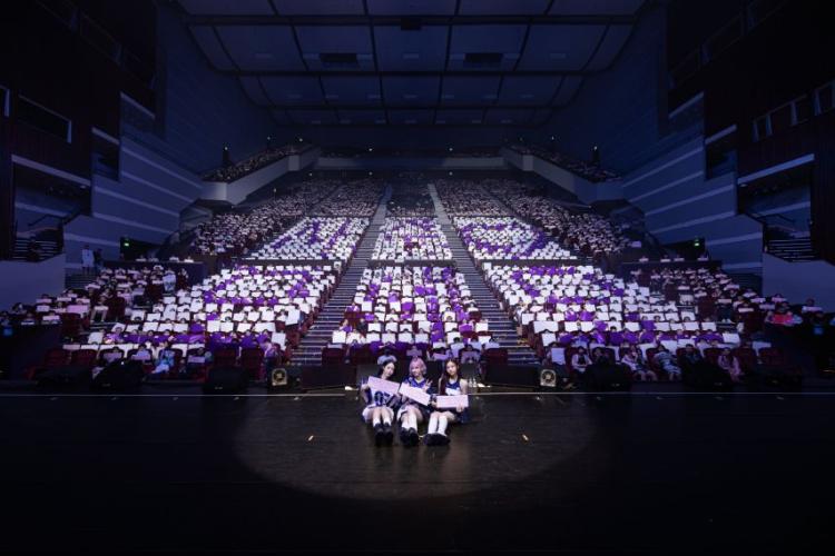 엄지 은하 신비 VIVIZ비비지 2025월드투어 [NEW LEGACY] in TAIPEI1