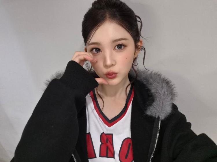 하츠투하츠 지우, 에이나13