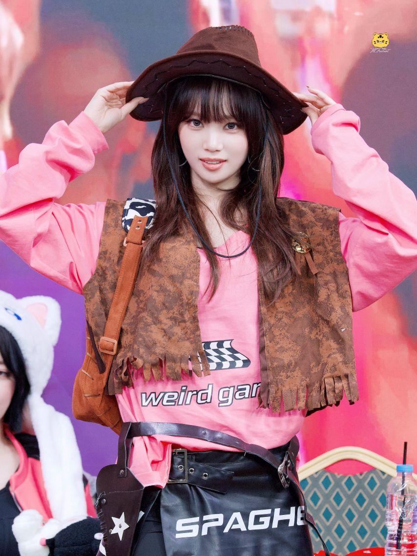 르세라핌 김채원5