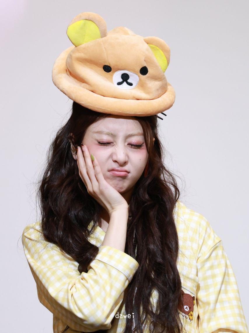 르세라핌 허윤진4