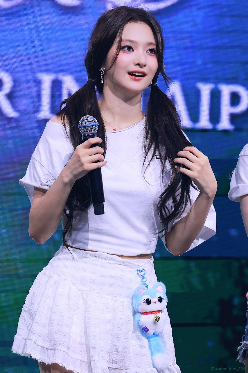 프로미스나인 이나경0
