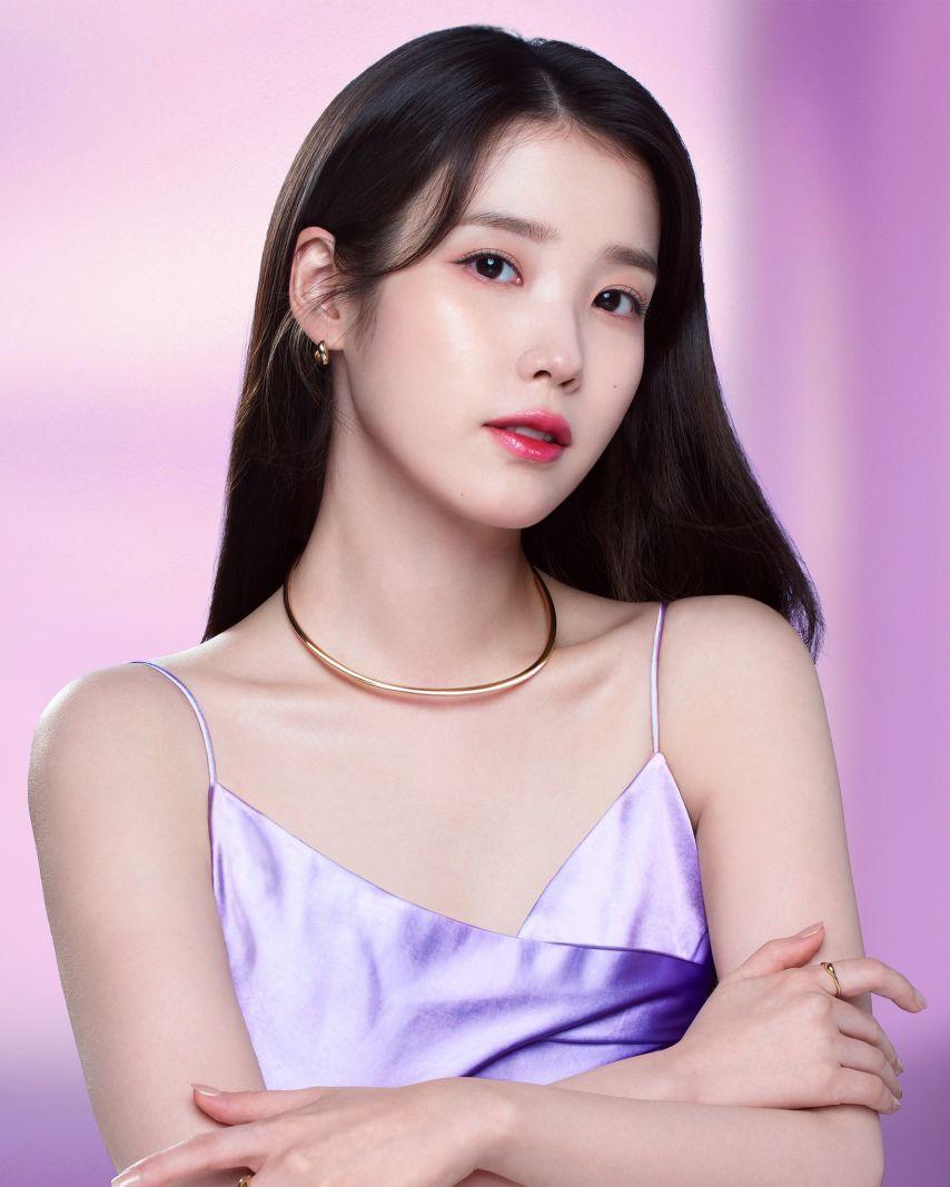 아이유 에스티로더0