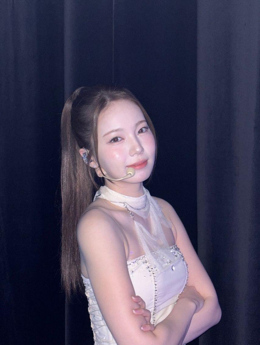 니쥬 (NiziU) 아야카1