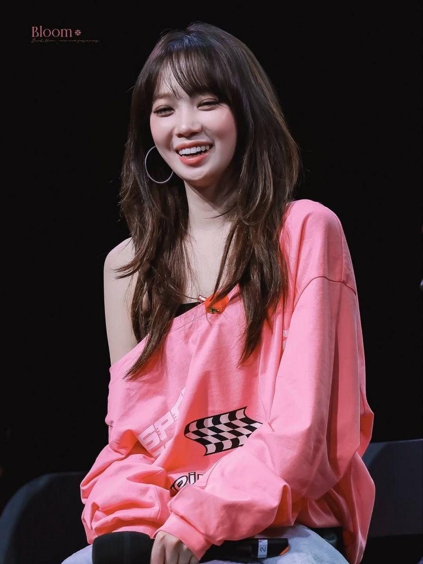 LE SSERAFIM (르세라핌) 김채원5