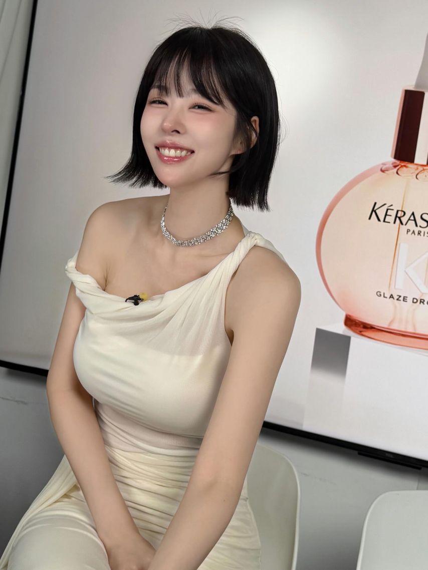 김해나 아나운서1