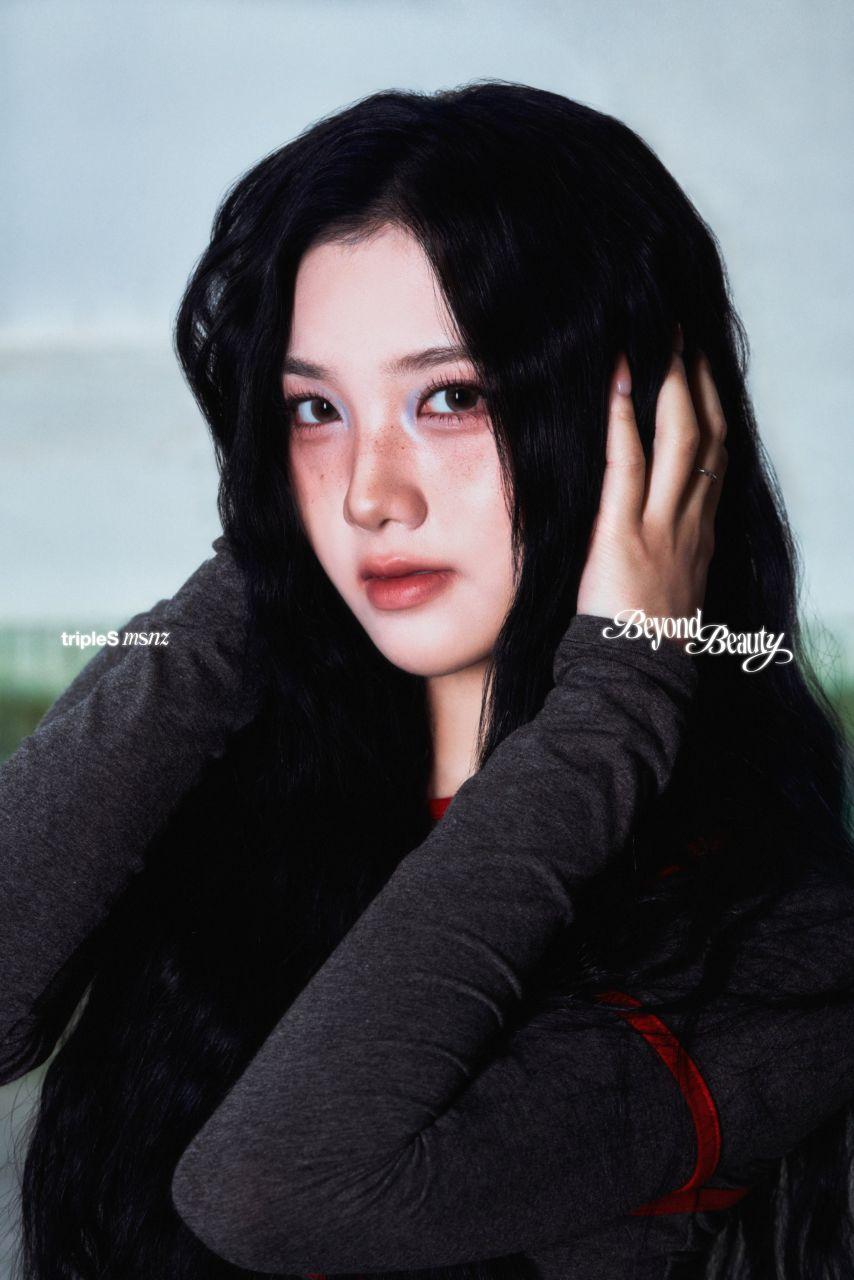 tripleS msnz <Beyond Beauty> moon ver.3