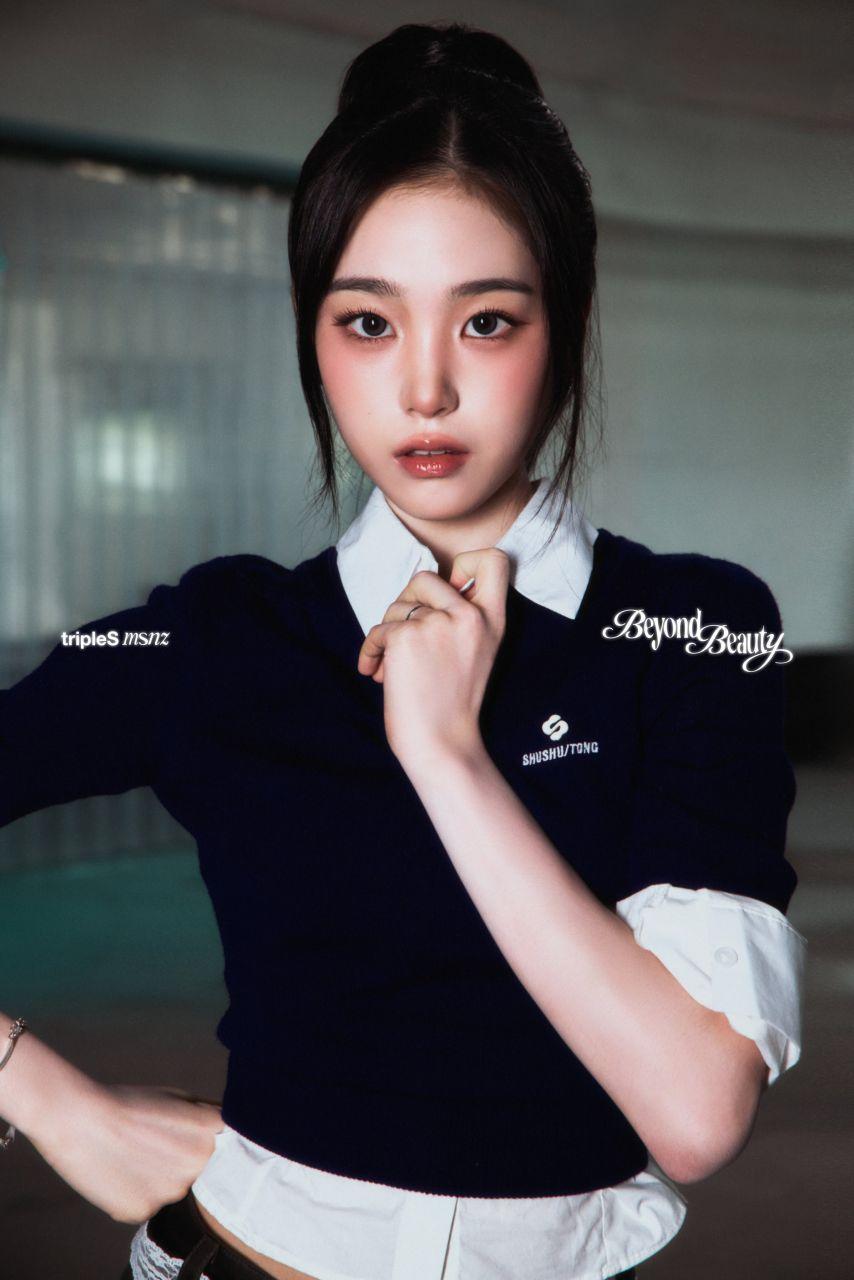 tripleS msnz <Beyond Beauty> moon ver.4