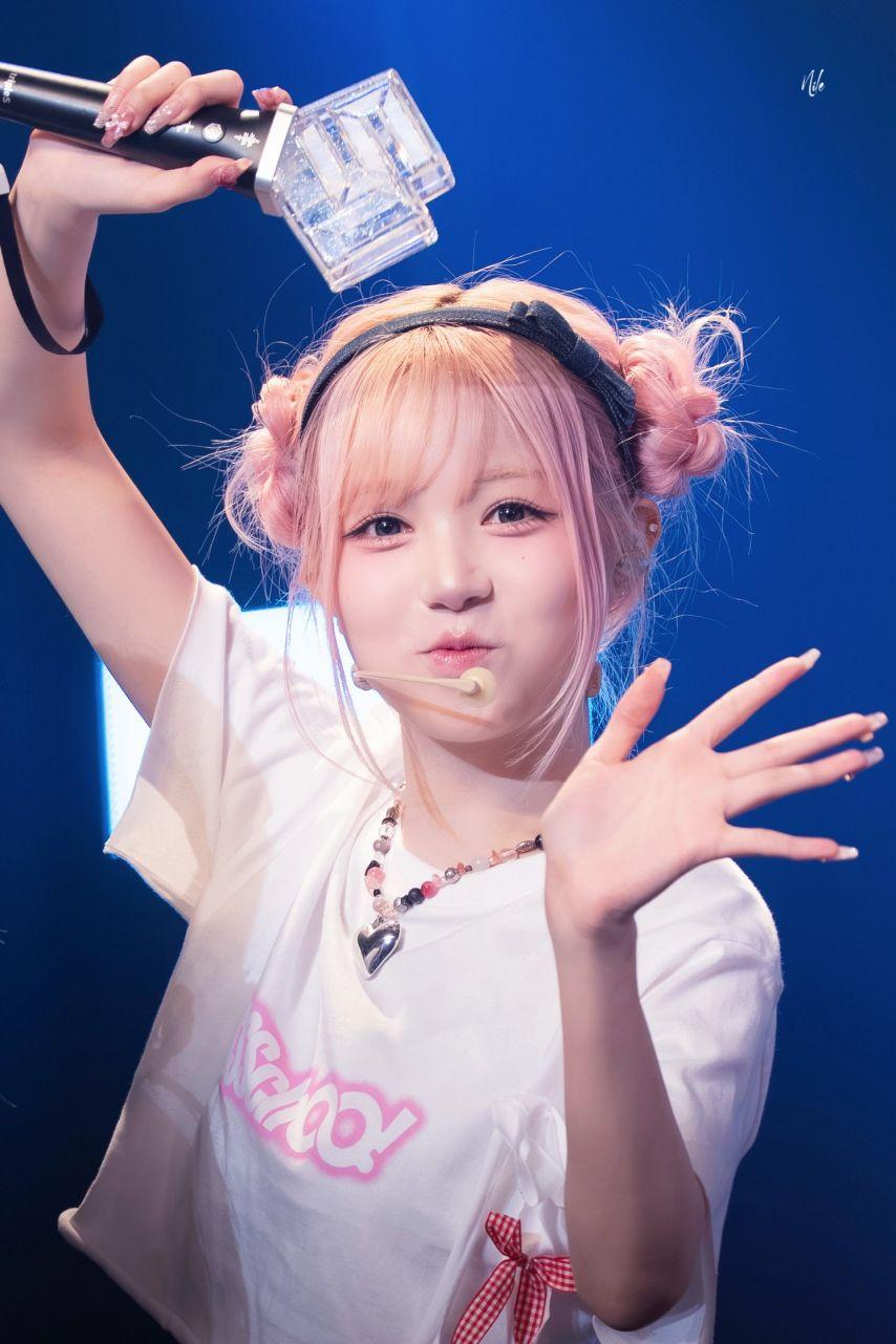 트리플에스 김채원8