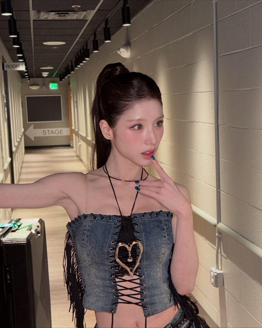 희진 ARTMS아르테미스 인별13