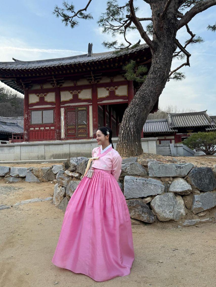 김세정 강태오 이강에는달이흐른다/ 김세정 롱샴11