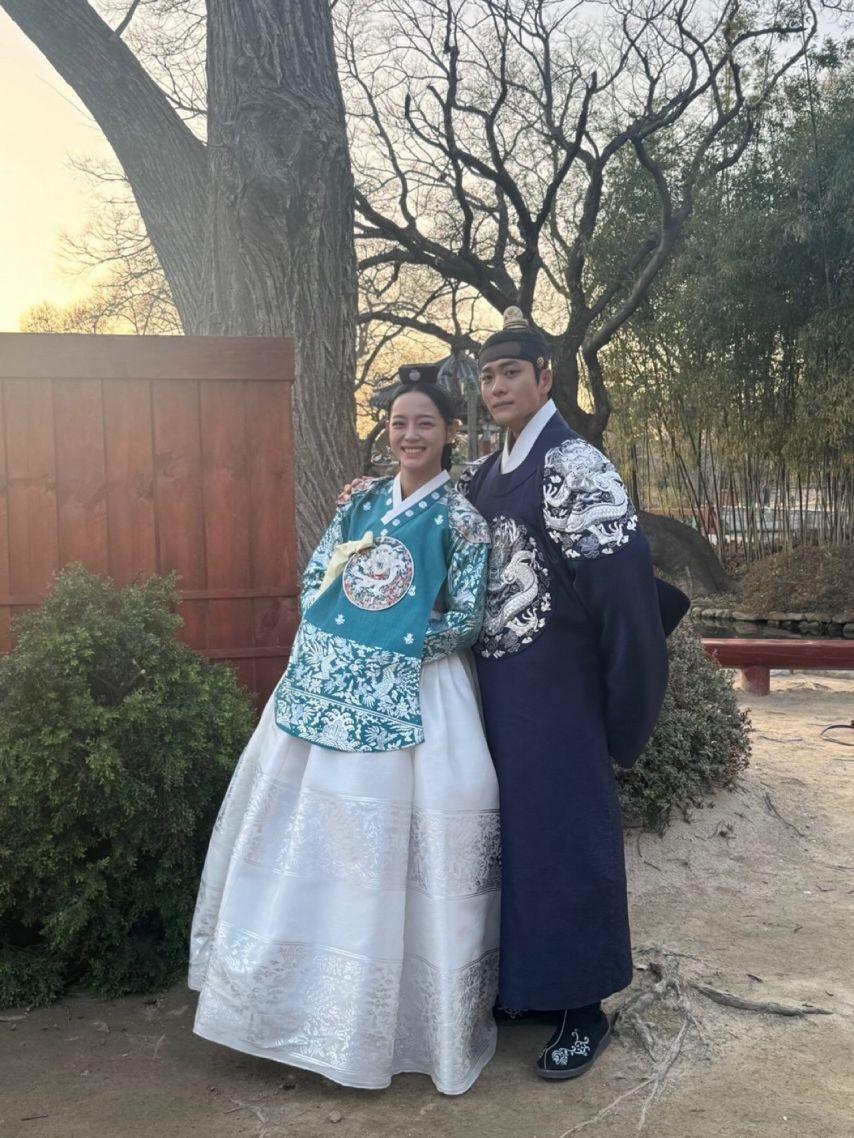 김세정 강태오 이강에는달이흐른다/ 김세정 롱샴13