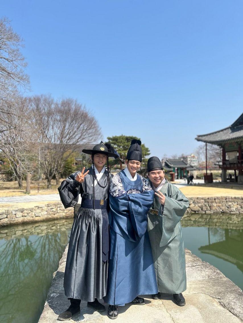 김세정 강태오 이강에는달이흐른다/ 김세정 롱샴21