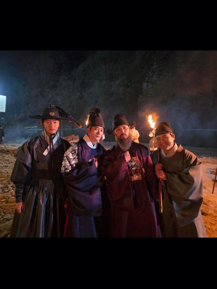 김세정 강태오 이강에는달이흐른다/ 김세정 롱샴22