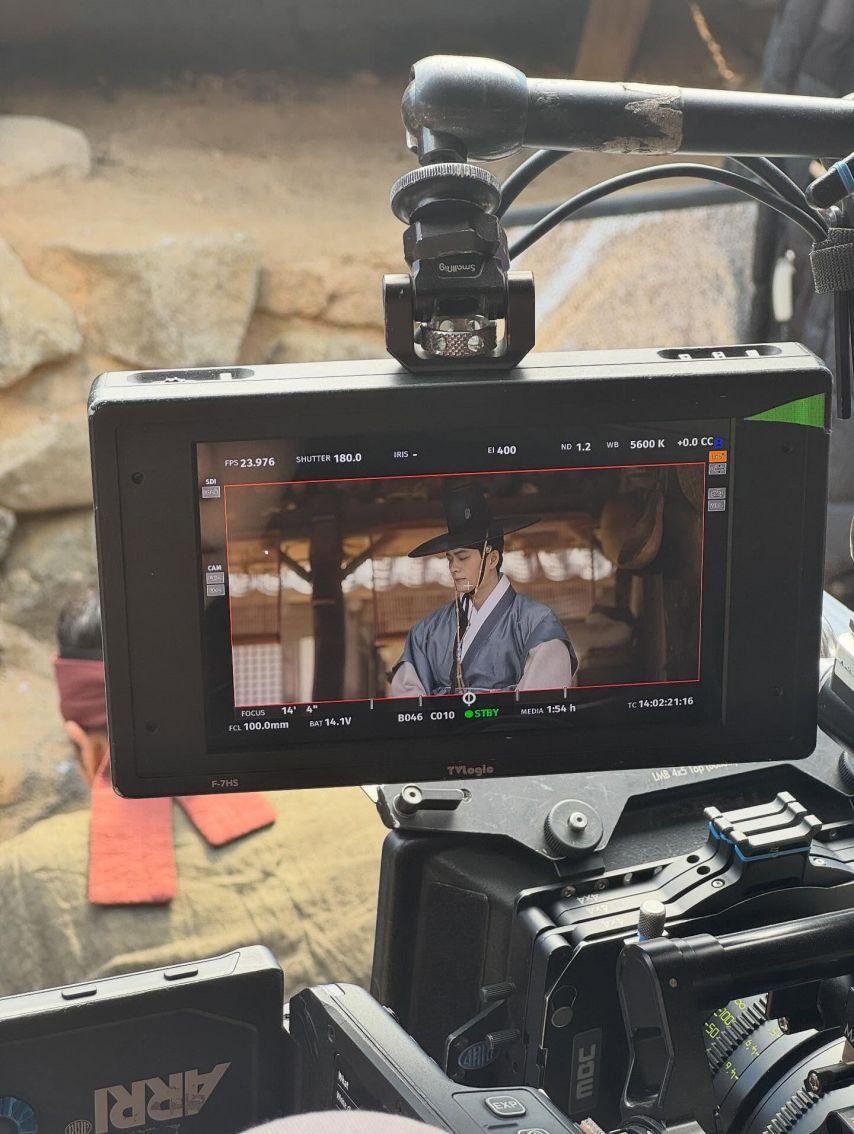 김세정 강태오 이강에는달이흐른다/ 김세정 롱샴23