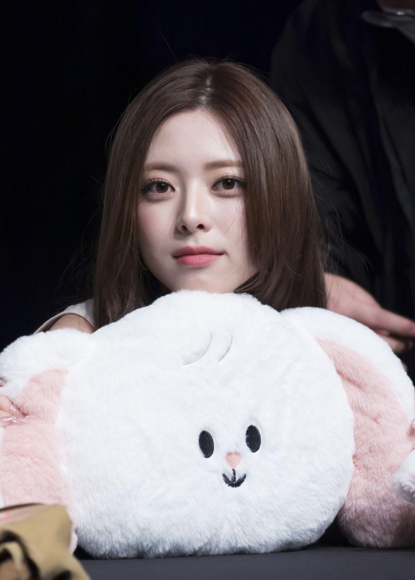 ITZY 유나8