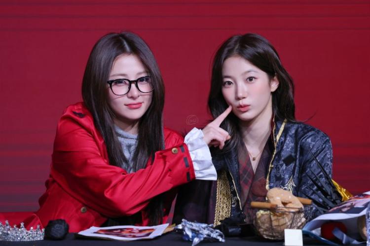 르세라핌 카즈하 허윤진4