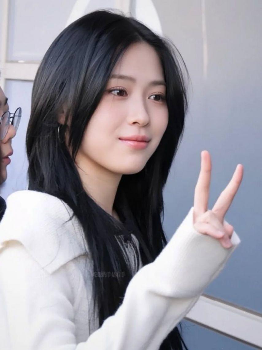 ITZY (있지) 류진4