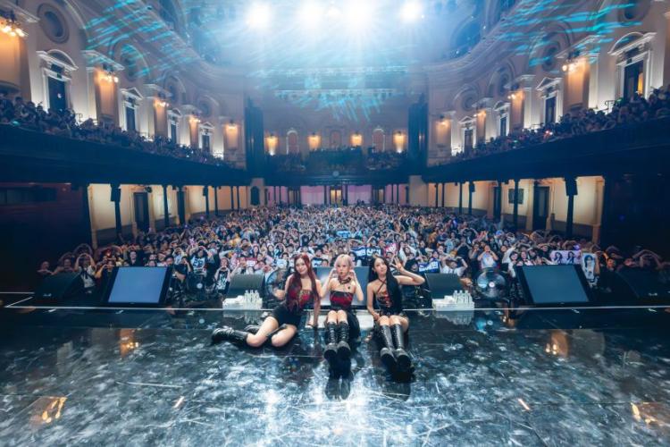 은하 엄지 신비 VIVIZ비비지 2025월드투어 [NEW LEGACY] in SYDNEY1