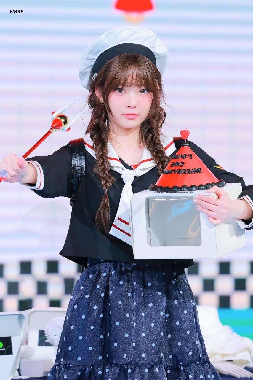 르세라핌 홍은채 생일12